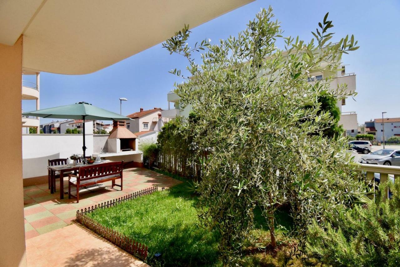 Spacious Apartment With The Garden, Near The Sandy Beach Medulin Buitenkant foto